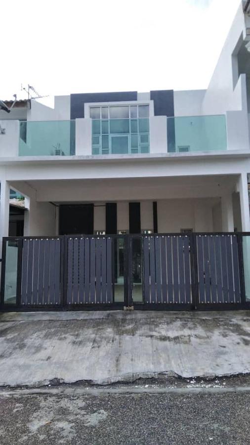 Homestay Layang Masai Exteriör bild